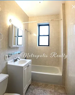 Rented by Metropolis International Realty Inc. | media 36