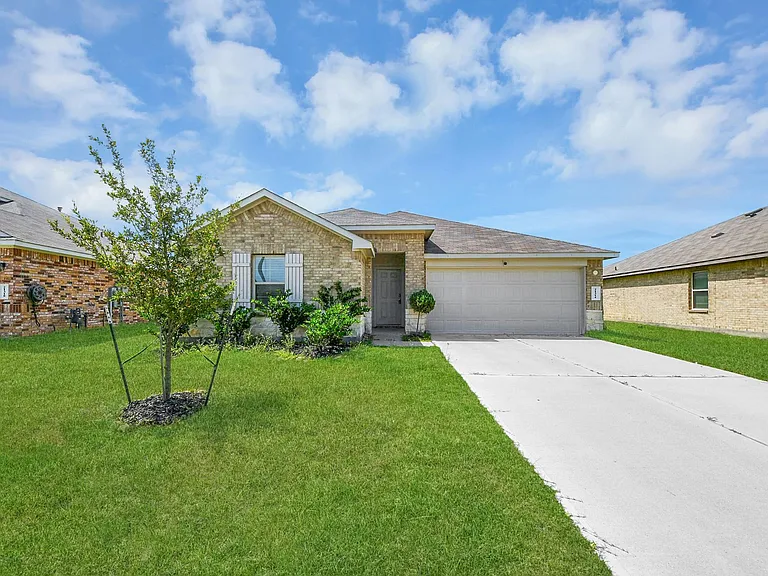 21314 Sleepy Willow St — Photo 1