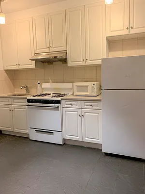 Rented by R New York | media 19