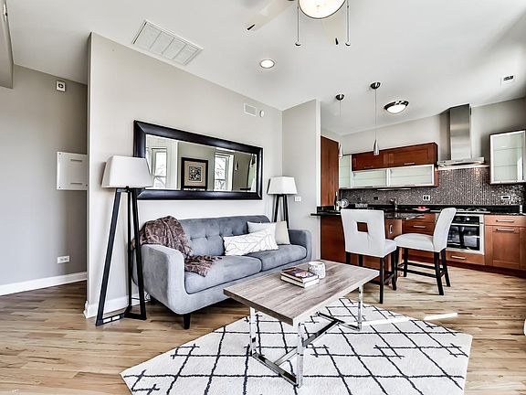 3rd image of 3916 N Kedvale Ave #3
