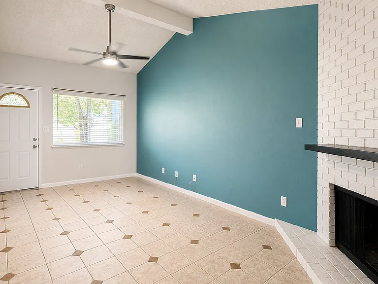 5836 Palm Ave — Photo 1