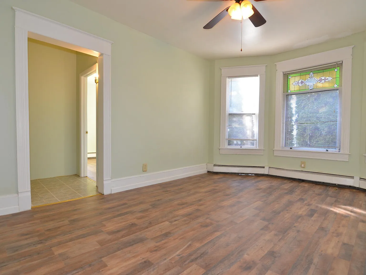 2 bed, 888 sqft, $1,150 — Photo 2