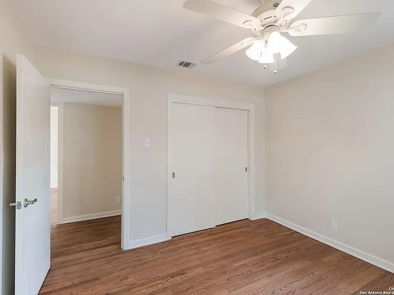 255 Millwood Ln — Photo 2