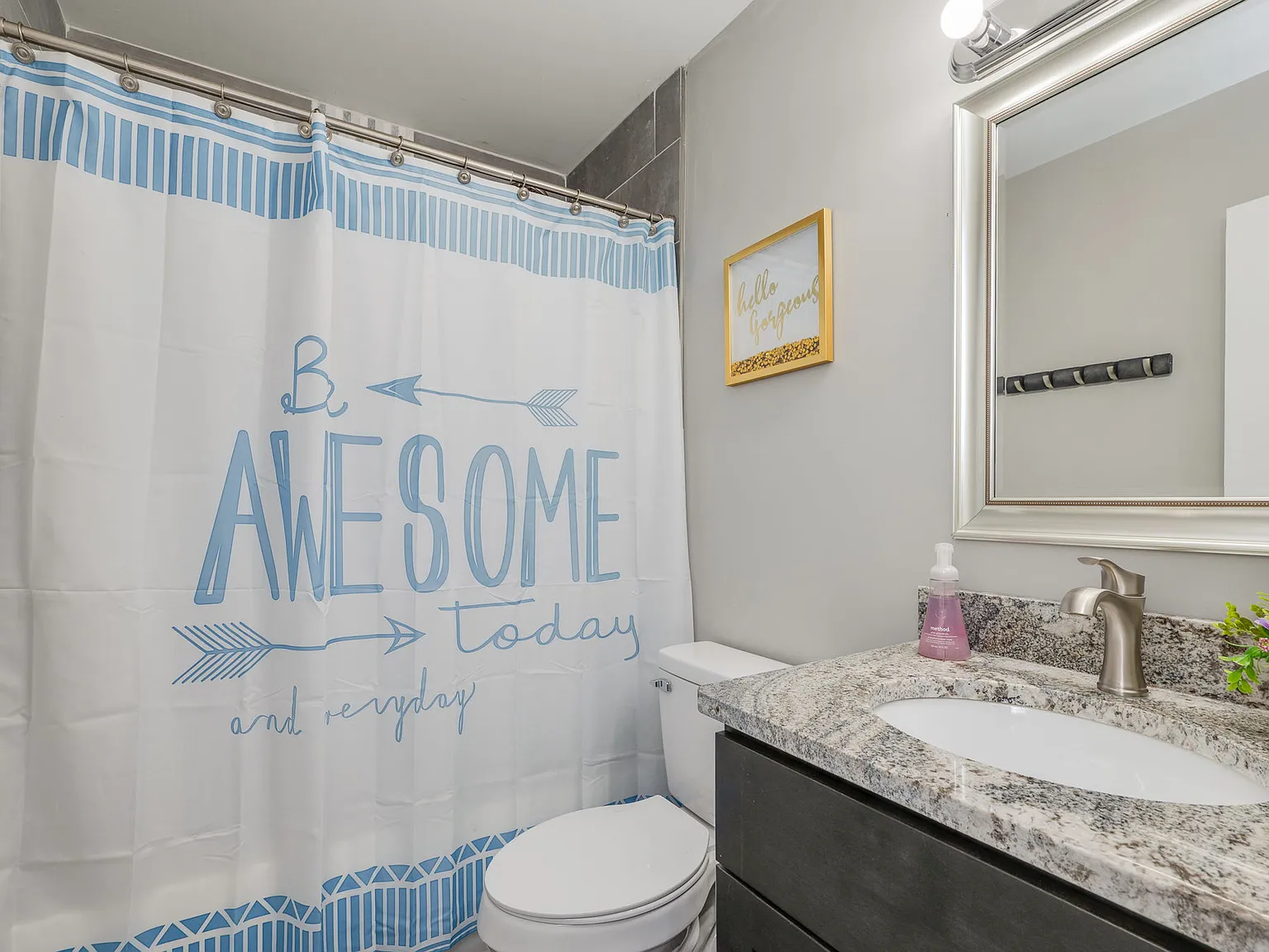 3 bed, 1.5 bath, 1200 sqft, $3,799 — Photo 3