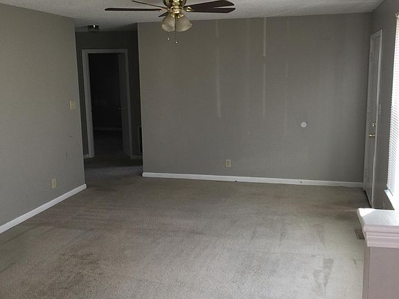 5th image of 573 Bridgette Dr