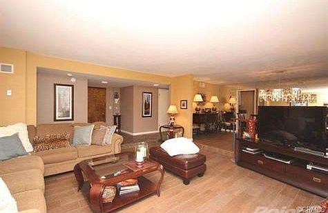 3rd image of 14106 Dickens St APT 303