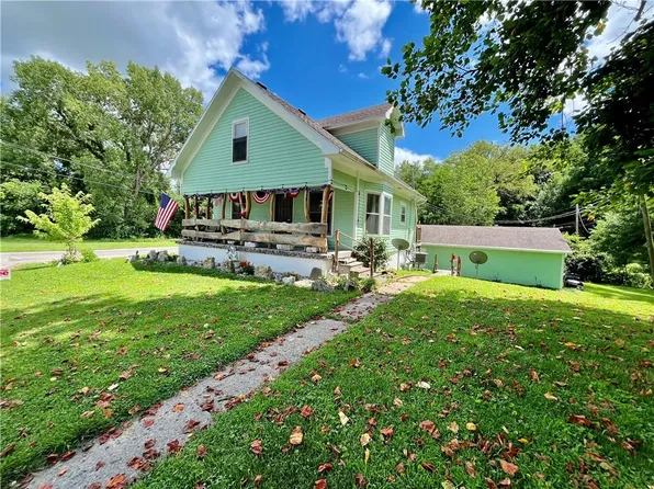 502 Court St, Wathena, KS 66090