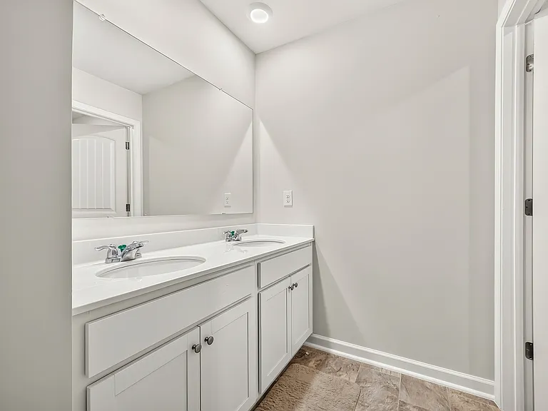 685 Highgrove Way — Photo 22