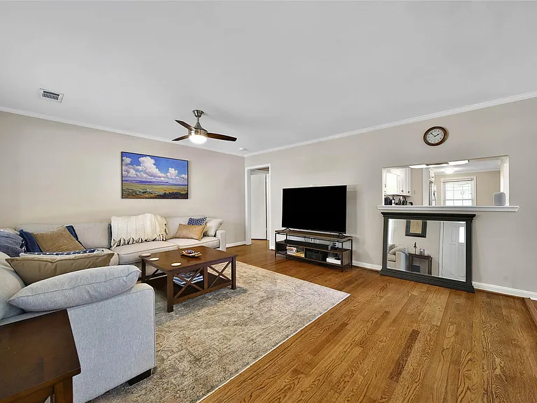 1607 Libbey Dr — Photo 9