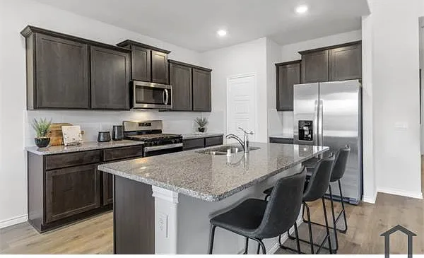 3 bed, 1500 sqft, $2,650 — Photo 4
