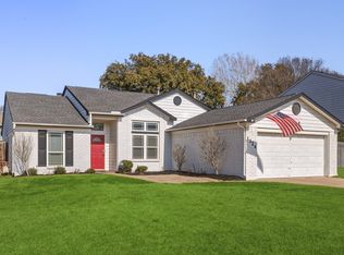 1226 Eaton Ln, Grapevine, TX 76051