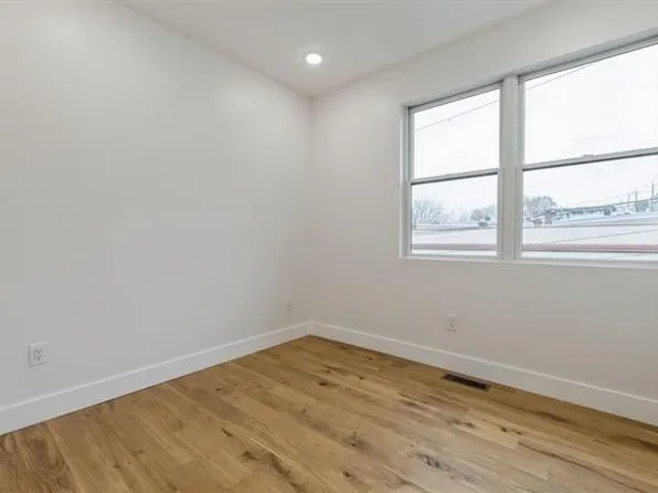 259 Liberty Avenue image 13 of 24