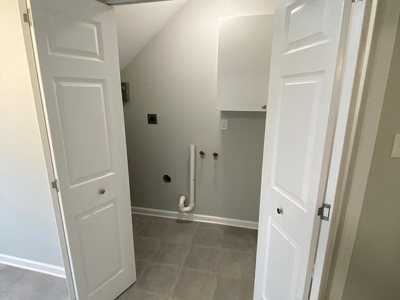 laundry room with W/D hookups