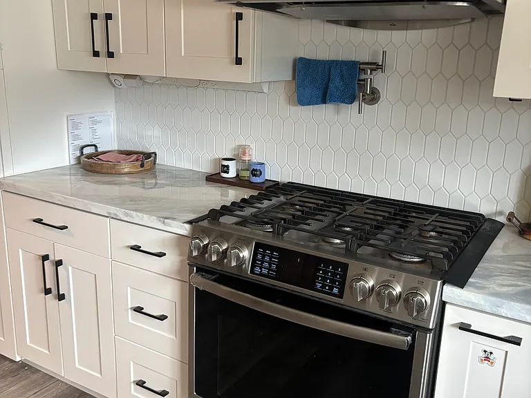 1484 Corson St #2 — Photo 8