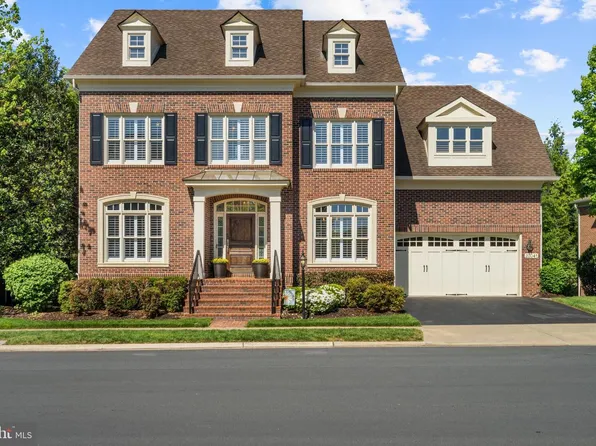 23041 Olympia Dr, Ashburn, VA 20148