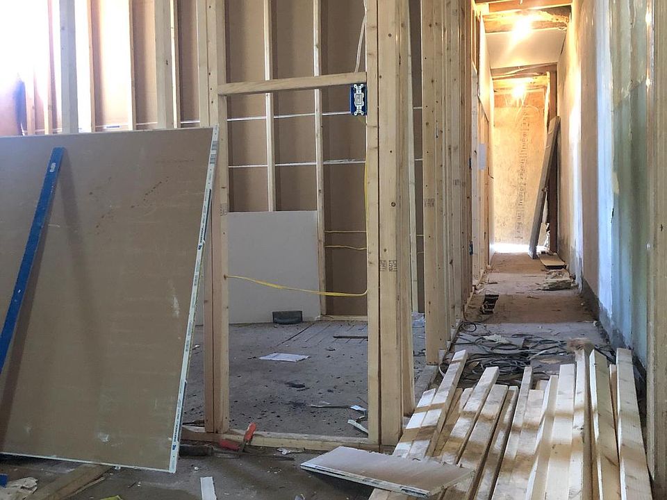 2nd image of 2848 Kensington Ave