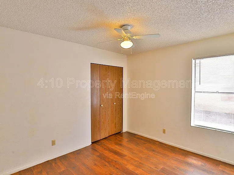 2729 N Salem #101 — Photo 9