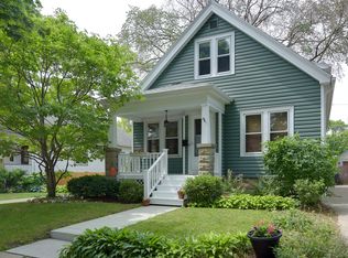 5129 N Diversey Blvd, Whitefish Bay, WI