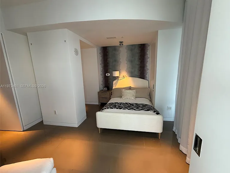 18101 Collins Ave #5509 — Photo 31