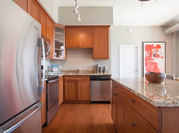 300 Coles Street 18D image 2 of 45