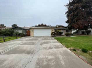 5320 Cherry Tree Ln, Bakersfield, CA