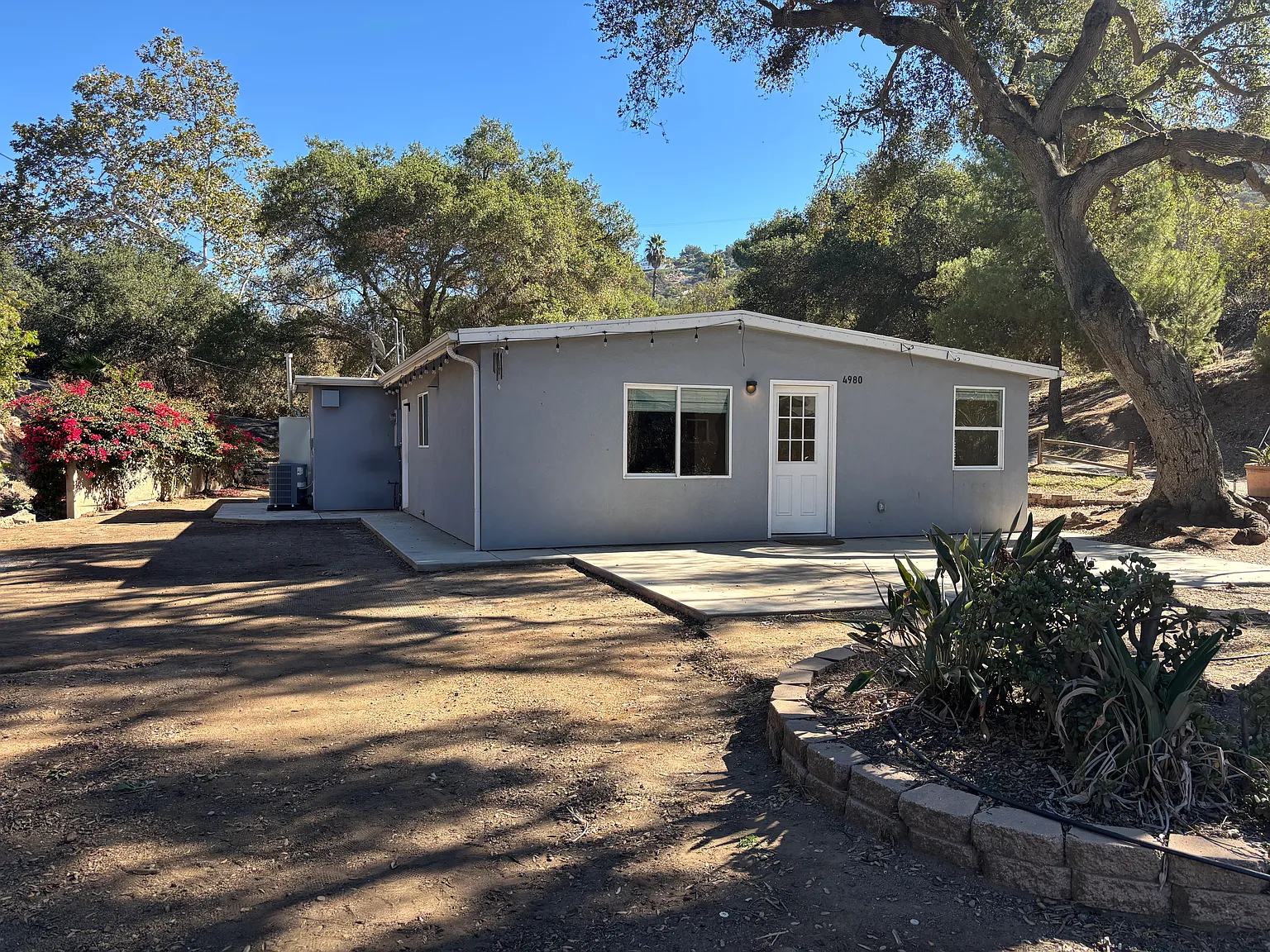 4980 La Cresta Rd — Photo 2