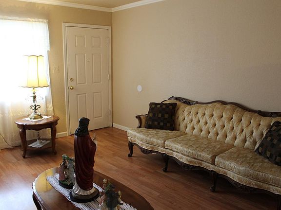 5th image of 273 N Cragmont Ave