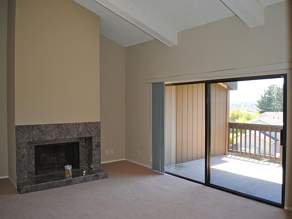 2nd image of 3372 La Mesa Dr APT 14