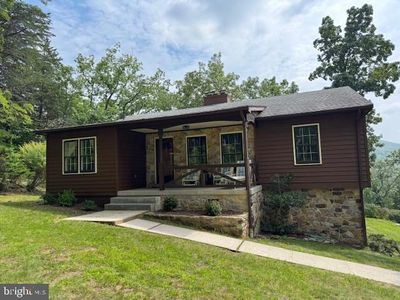 357 Pleasant Valley Dr, Lost City, WV, 26810