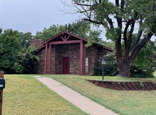 701 Walnut St, Weatherford, OK 73096