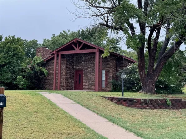 701 Walnut St, Weatherford, OK 73096