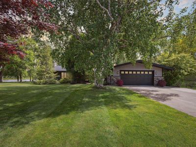 54140 Eastview Dr, Bristol, IN, 46507