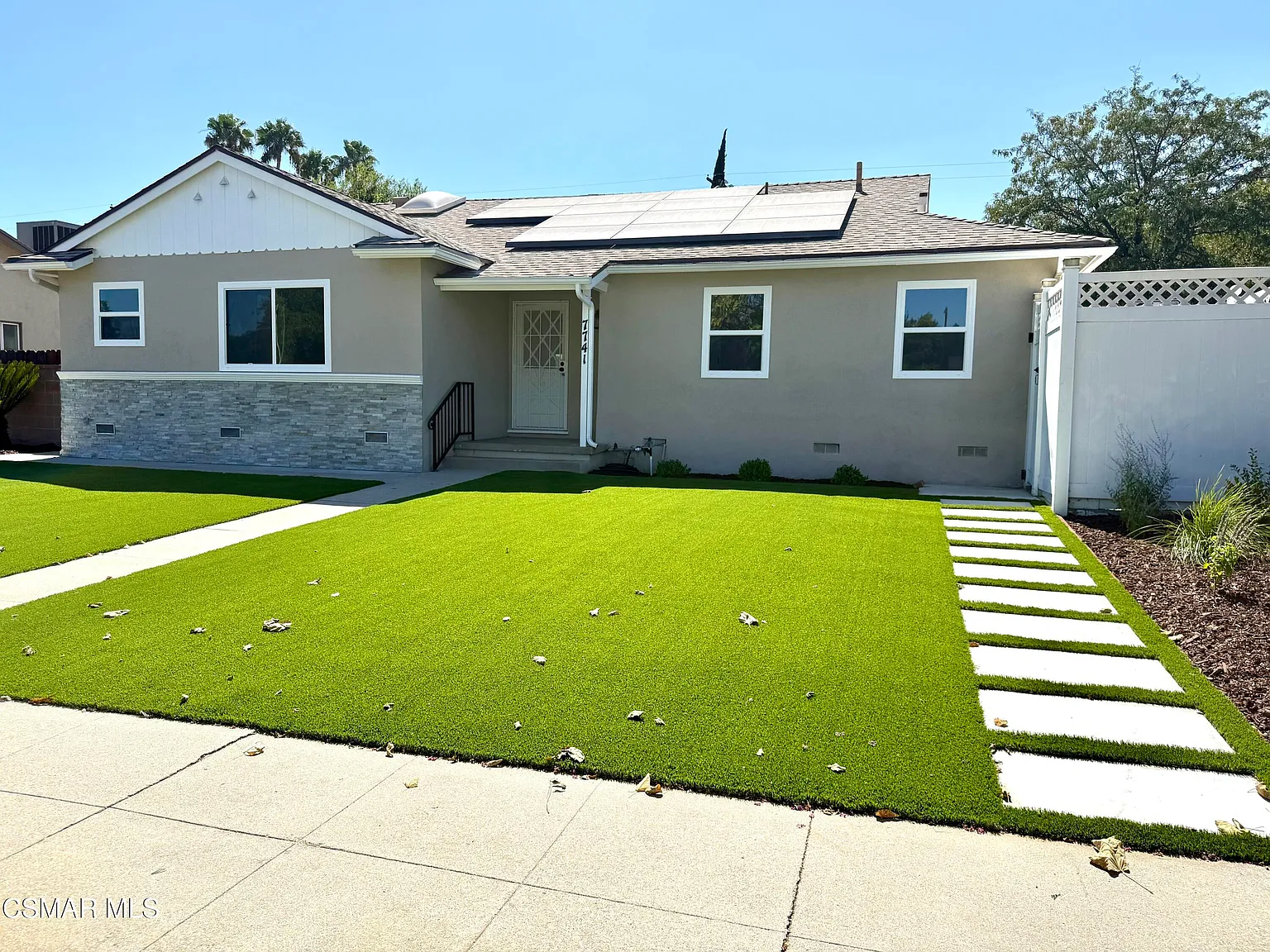 3 bed, 2.0 bath, 1765 sqft, $4,500 — Photo 2