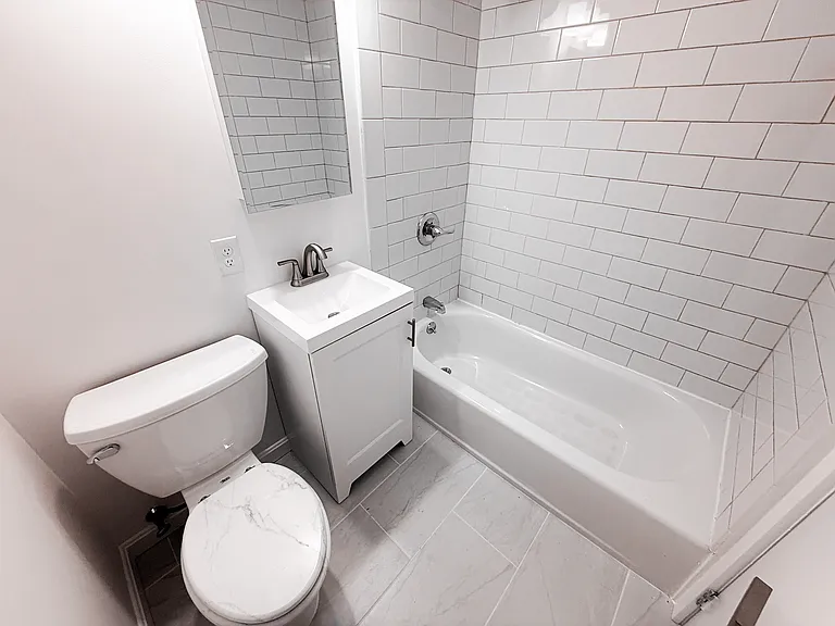 12 Stoneholm St #309 — Photo 10