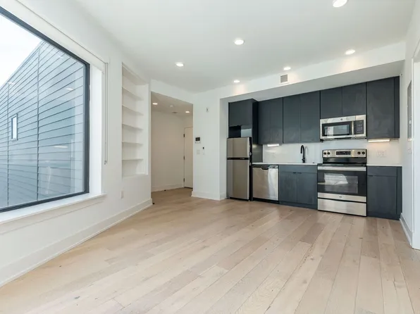 The Avenue in Fishtown