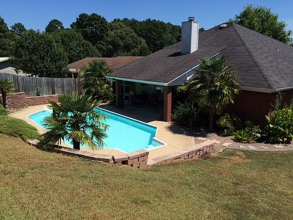 3rd image of 305 Trailridge Dr