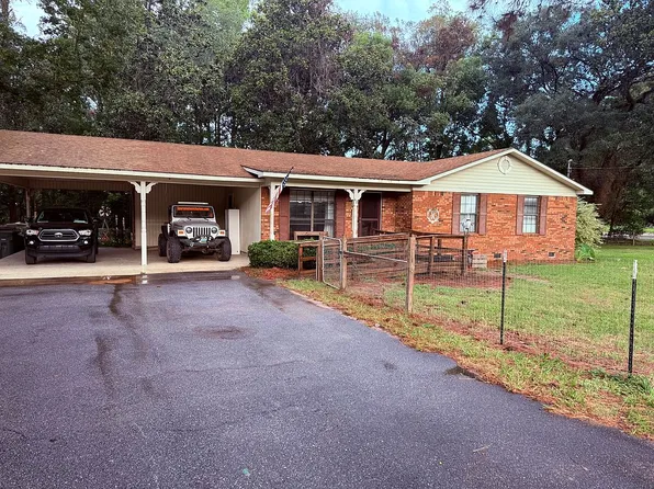 42 Skyline Dr, Thomasville, GA 31757