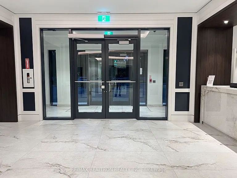 4010 Eglinton Ave W #1012 — Photo 2