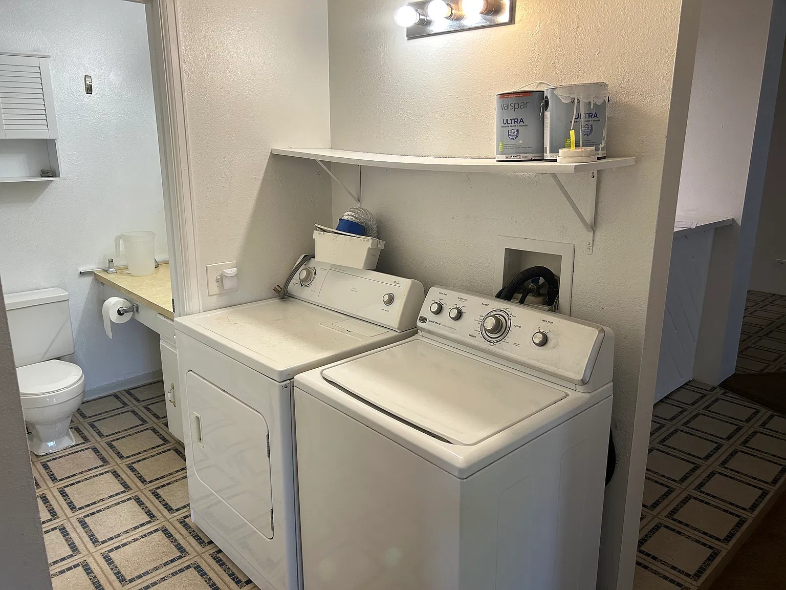3 bed, 859 sqft, $1,550 — Photo 4