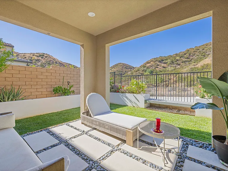 19212 Blackthorn Dr — Photo 55