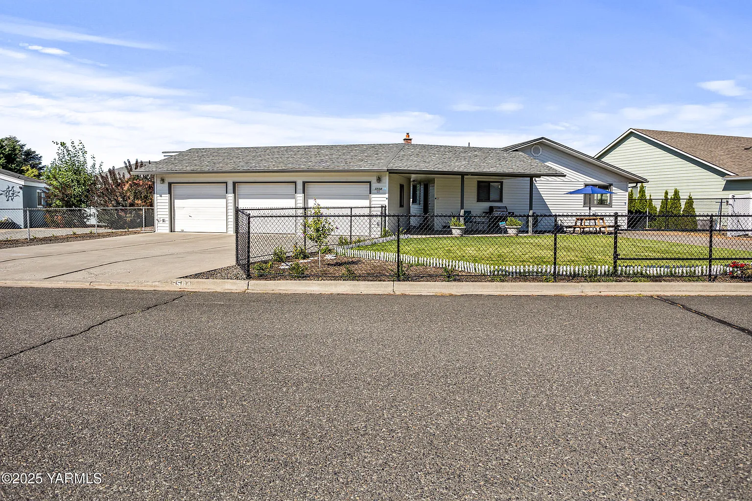 5504 Pear Butte Dr photo 1
