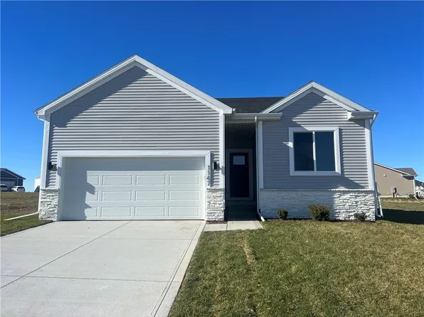1147 Foxglove Rd, Pella, IA 50219