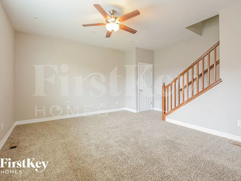 12742 E 105th Ave — Photo 3
