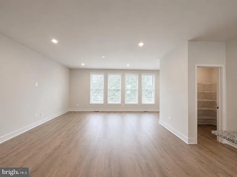 131 Sapphire St — Photo 10
