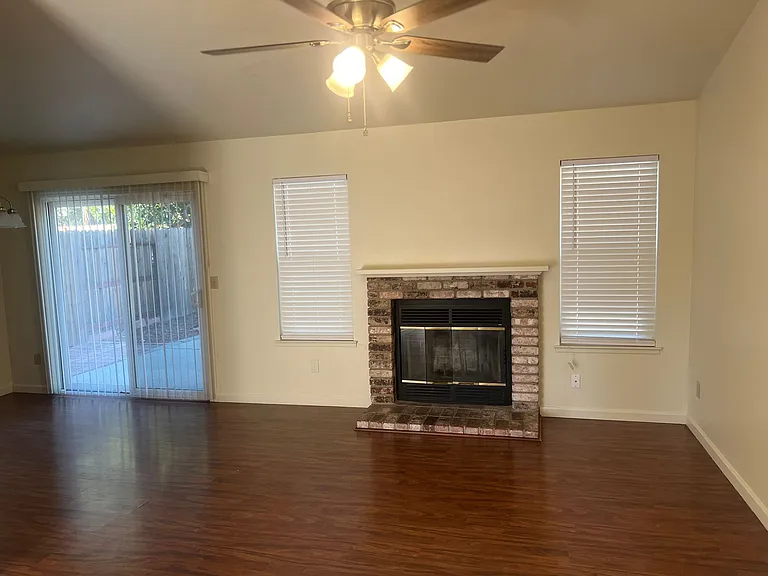 8129 Scenic Hills Way — Photo 4