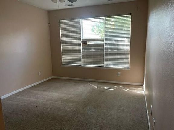 4th image of 18115 Holly Forest Dr