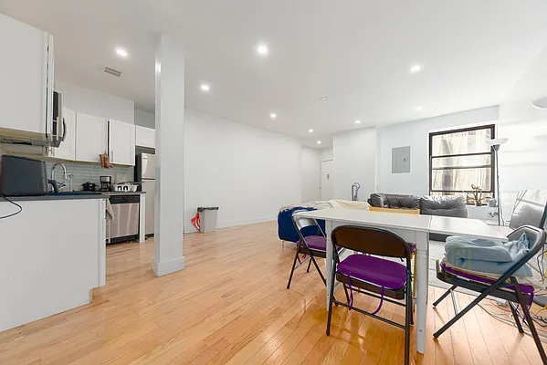 Rented by The Syper Group | media 7