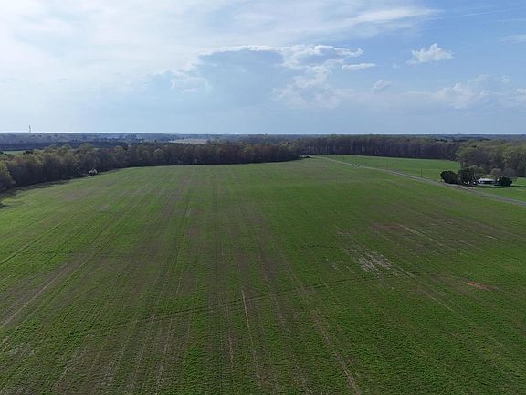 4th image of 3750B Windy Hill Rd