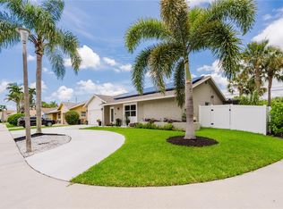 8816 SW 18th Rd, Boca Raton, FL 33433