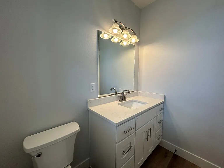 786 Maple St — Photo 9
